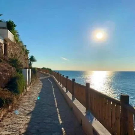 Apartment Lovely 2-Bed Apartment In Torrevieja *